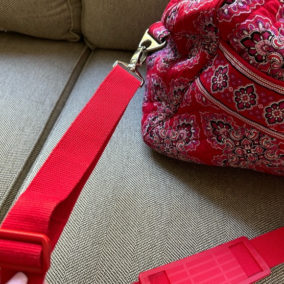 Vera Bradley Overnight Duffle Bag with Adjustable Strap - Picture 3 of 5